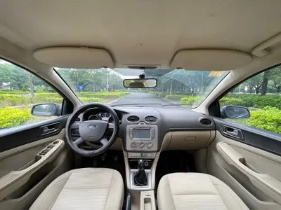Ford Focus 2014, 161000 км, за 7800 CNY - фото 6