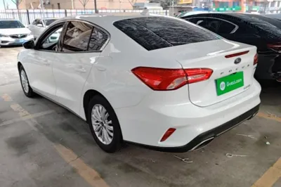 Ford Focus 2021, 80500 км, за 58486.37 CNY
