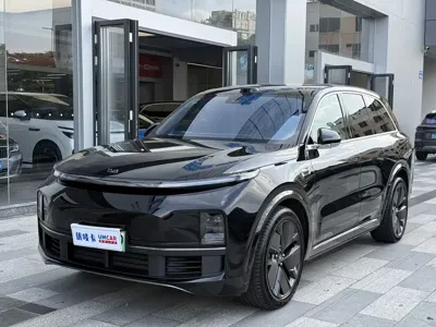 Li Auto Li L8 · 2025 год