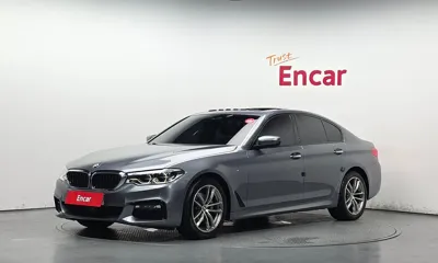 BMW 5-Series · 2017 год