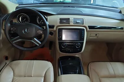 Mercedes-Benz R-Class 2017, 137400 км, за 93329.32 CNY - фото 17