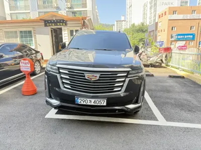 Cadillac Escalade · 2021 год
