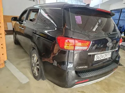 Kia Canival 2015, 123906 км, за 9500000 KRW - фото 5