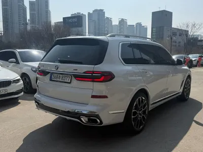 BMW X7 2026, 1988 км, за 90800000 KRW
