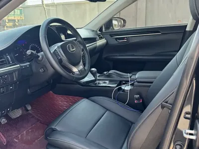 Lexus ES 2013, 157000 км, за 59800 CNY
