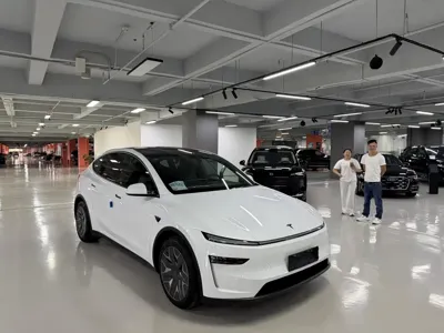 Tesla Model Y L 2026, 100 км, за 319800 CNY - фото 2