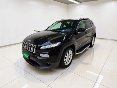 Jeep Cherokee (Import) · 2014 год