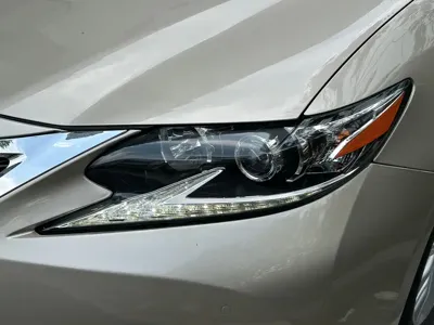 Lexus ES 2017, 120000 км, за 95800 CNY - фото 14