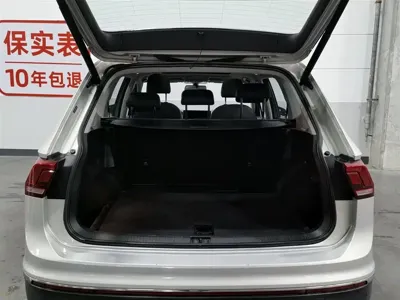 Volkswagen Tiguan L 2022, 93300 км, за 87899 CNY - фото 16