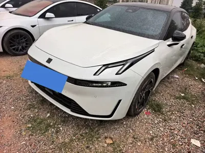 Lynk & Co 07 EM-P · 2024 год
