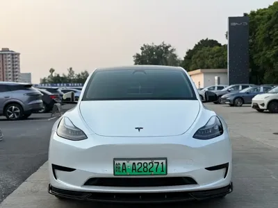Tesla Model Y 2023, 57000 км, за 139800 CNY