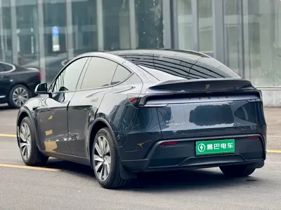 Tesla Model Y 2025, 17800 км, за 259800 CNY - фото 7
