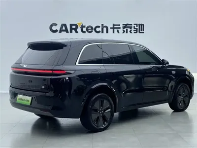 Li Auto Li L8 2024, 31000 км, за 255000 CNY