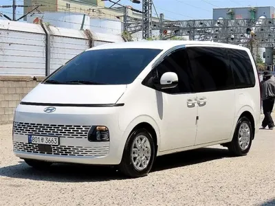 Hyundai Staria 2024, 68011 км, за 23900000 KRW