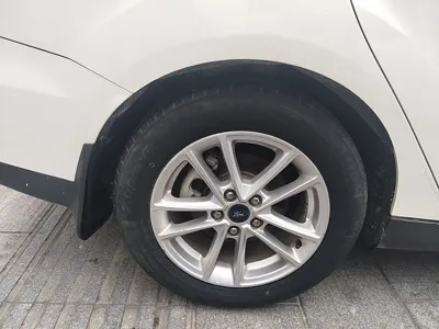 Ford Focus 2015, 158100 км, за 37362.9 CNY - фото 10