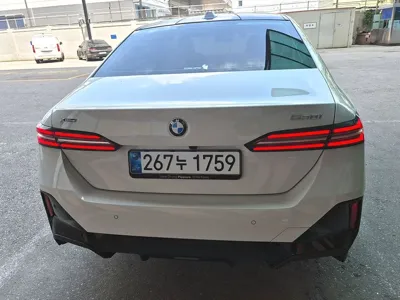 BMW 5-Series 2025, 1900 км, за 53870000 KRW - фото 6