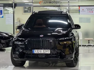 BMW X7 · 2024 год