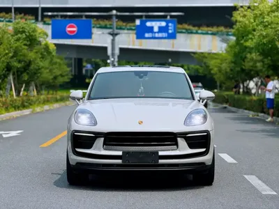 Porsche Macan 2023, 20000 км, за 338000 CNY