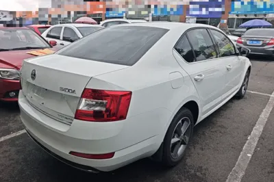 Skoda Octavia 2016, 96700 км, за 45709.55 CNY - фото 6