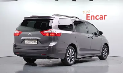 Toyota Sienna 2018, 114290 км, за 22000000 KRW