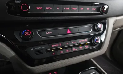 Kia Canival 2018, 128125 км, за 12400000 KRW - фото 16