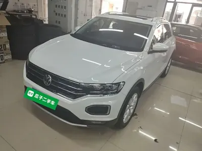Volkswagen T-Roc · 2022 год