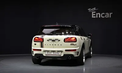 MINI Clubman 2016, 133800 км, за 9800000 KRW