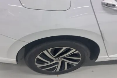 Volkswagen Lavida 2023, 71300 км, за 73418.07 CNY