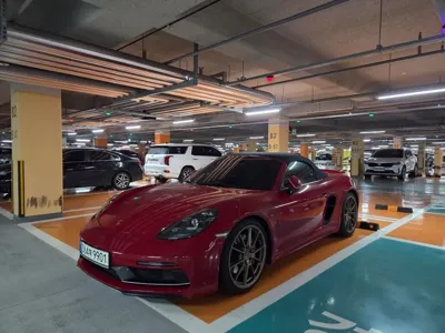 Porsche 718 · 2021 год