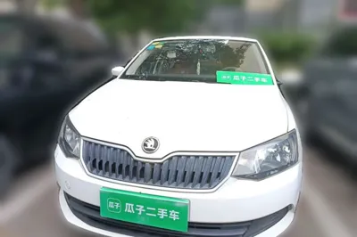 Skoda Fabia 2016, 26600 км, за 38578.48 CNY - фото 2