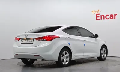 Hyundai Avante 2012, 129797 км, за 4000000 KRW