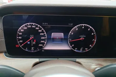 Mercedes-Benz E-Class 2019, 116700 км, за 181295.04 CNY - фото 10