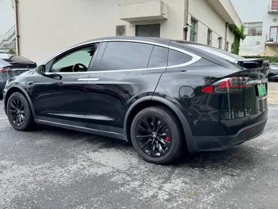 Tesla Model X 2019, 82000 км, за 193800 CNY