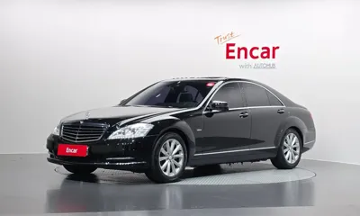 Mercedes-Benz S-Class · 2012 год