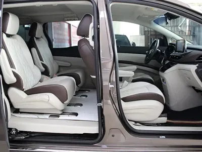 Buick GL8 2023, 126000 км, за 109800 CNY - фото 9