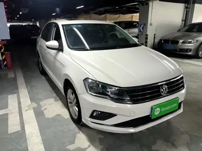 Volkswagen Jetta 2017, 64700 км, за 24300 CNY