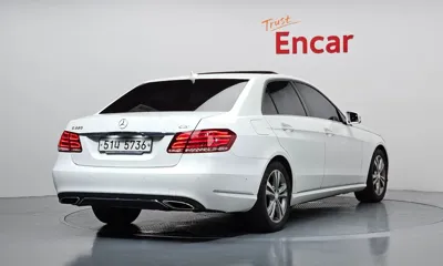 Mercedes-Benz E-Class 2015, 135049 км, за 9900000 KRW