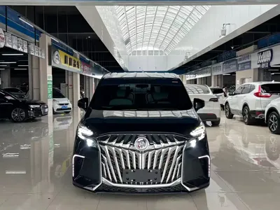 Buick GL8 2021, 100000 км, за 135800 CNY