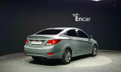 Hyundai Accent 2019, 23939 км, за 10000000 KRW - фото 2