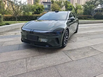 Zeekr 极氪007GT · 2025 год