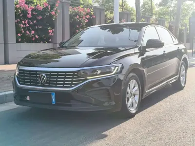 Volkswagen Passat · 2023 год