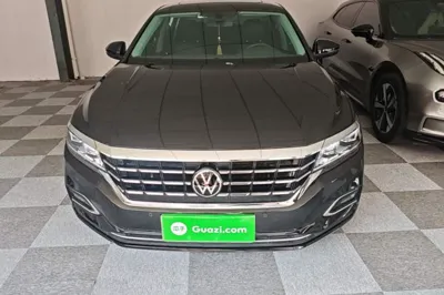 Volkswagen Passat 2019, 102899 км, за 77184.14 CNY