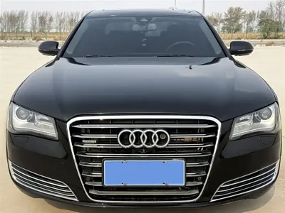 Audi A8 · 2012 год