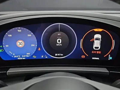 Porsche Macan 2025, 9036 км, за 110000000 KRW - фото 8