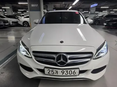 Mercedes-Benz C-Class · 2018 год