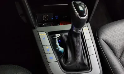 Hyundai Avante 2016, 99738 км, за 9700000 KRW - фото 9