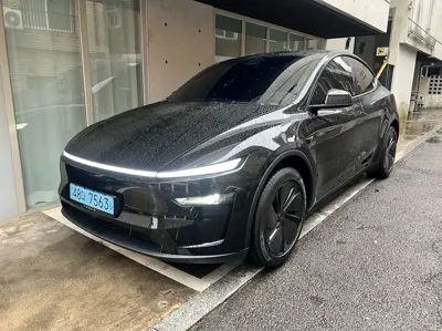 Tesla Model Y · 2026 год
