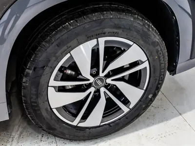 Audi Q6 2024, 61100 км, за 238000 CNY - фото 32