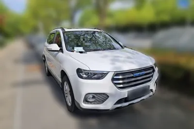 Haval H6 2017, 61800 км, за 39768.12 CNY