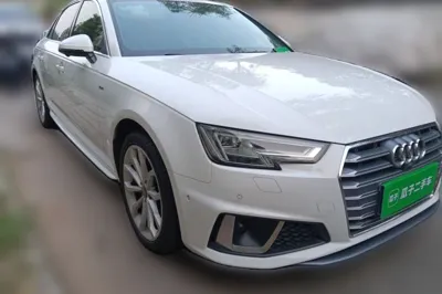 Audi A4L 2018, 101100 км, за 108461.6 CNY